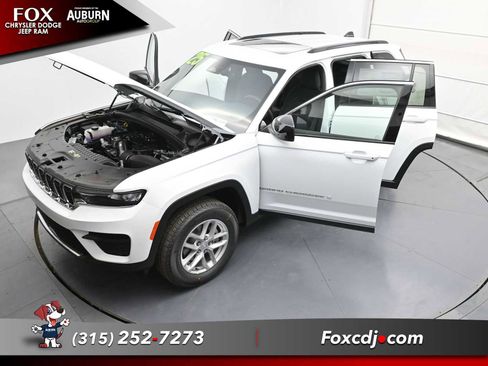 New 2025 Jeep Grand Cherokee Laredo X w/ Luxury Tech Group I image 36