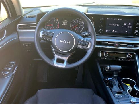 Used 2023 Kia K5 LXS image 6