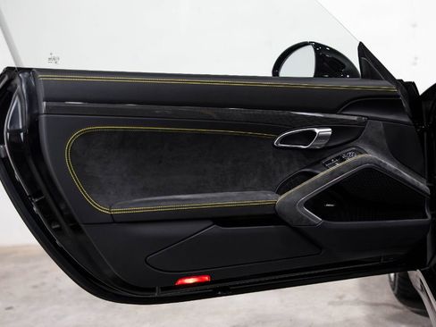 Used 2019 Porsche 911 GT3 RWD image 9
