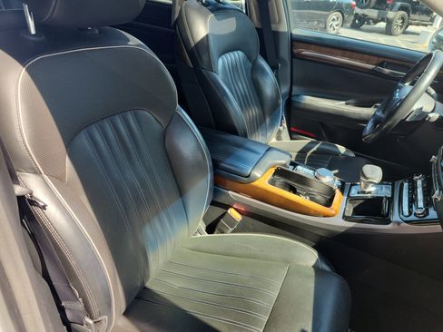 Used 2018 Genesis G90 5.0 Ultimate RWD image 22