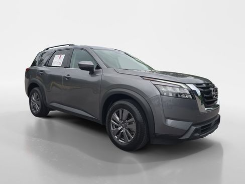 Certified 2024 Nissan Pathfinder SV AWD/4WD image 8