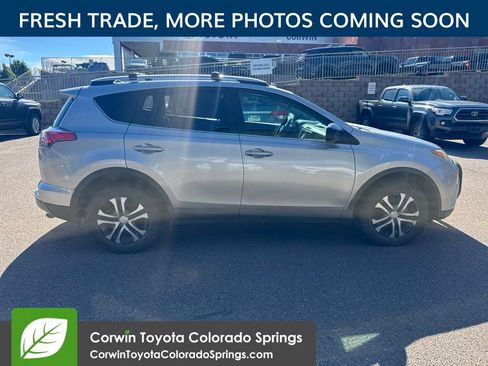 Used 2016 Toyota RAV4 LE AWD/4WD image 8