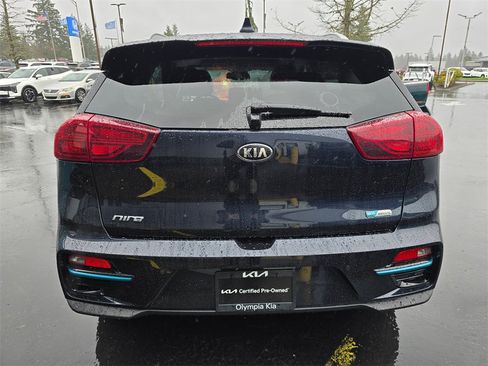 Used 2020 Kia Niro EX Premium w/ Cold Weather Package image 5
