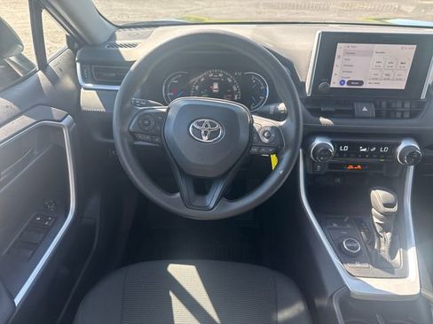 Used 2024 Toyota RAV4 LE AWD/4WD image 15