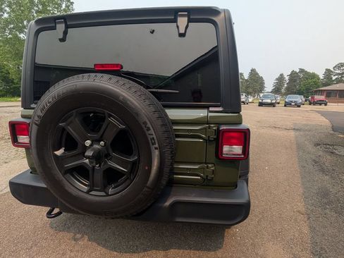 Used 2022 Jeep Wrangler Unlimited Sport AWD/4WD image 20