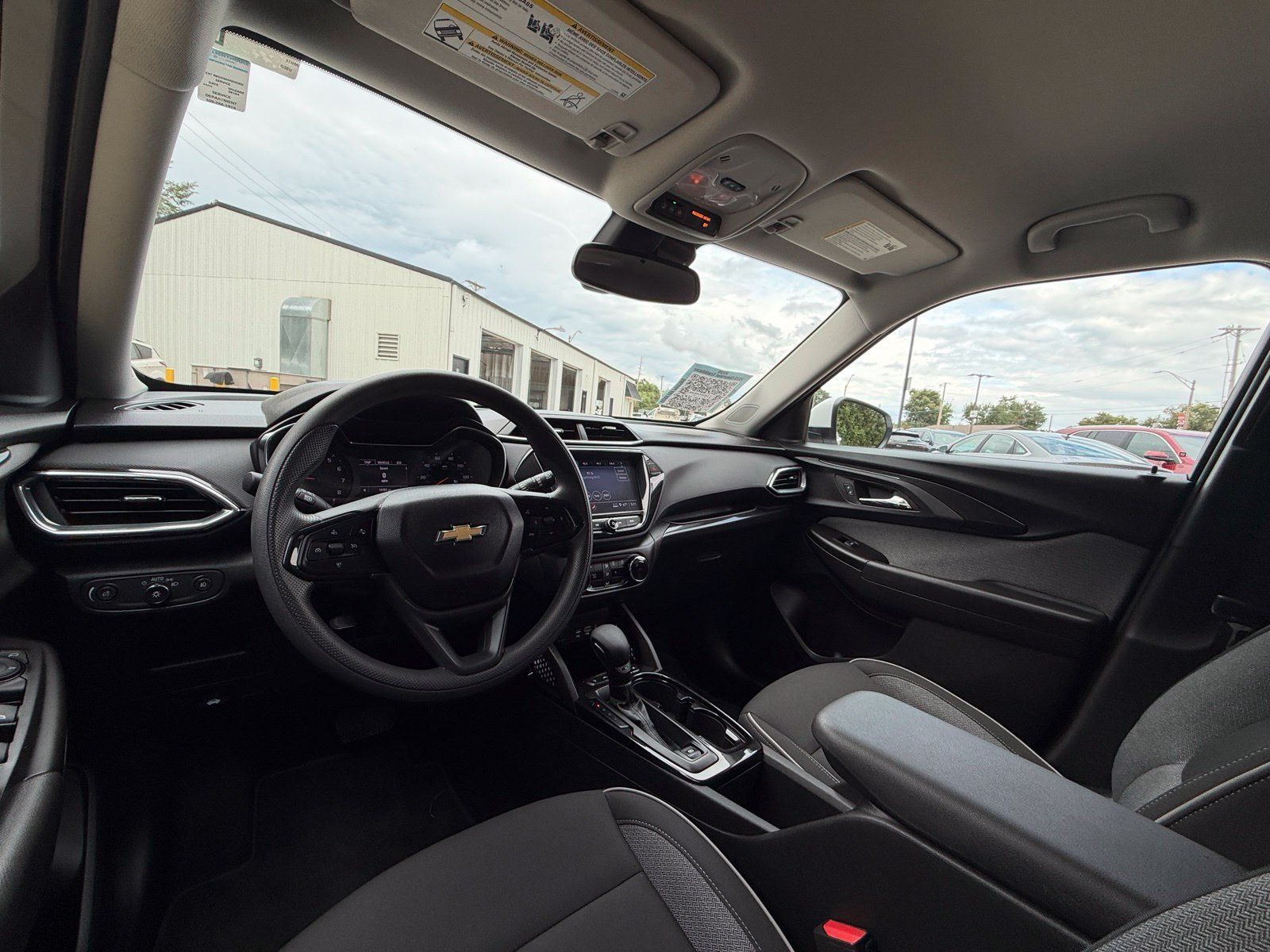 Used 2023 Chevrolet TrailBlazer LT w/ Convenience Package FWD image 22