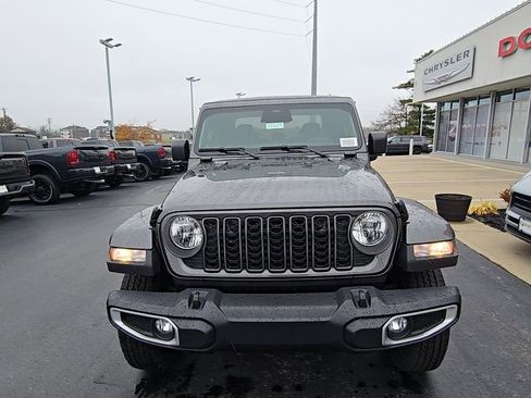 New 2026 Jeep Gladiator Sport image 2