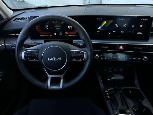 Used 2025 Kia K5 LXS image 13