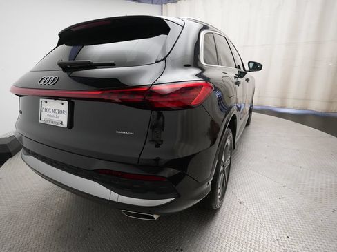 Used 2025 Audi Q5 Premium w/ Convenience Package AWD/4WD image 13