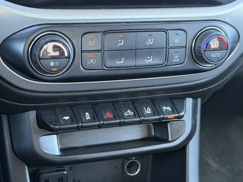 Used 2021 GMC Canyon Elevation w/ Driver Alert Package image 8