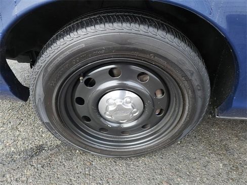 Used 2009 Ford Crown Victoria Police Interceptor image 9