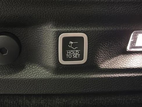 Used 2024 Jeep Grand Cherokee L Overland w/ Luxury Tech Group IV image 33