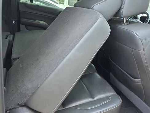 Used 2020 Chevrolet Suburban LT image 7