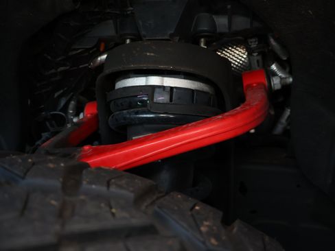 Used 2025 Chevrolet Silverado 1500 LTZ image 27