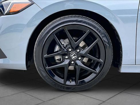 Used 2023 Honda Civic Sport image 11