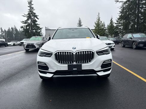 Used 2021 BMW X5 xDrive40i w/ Premium Package image 2