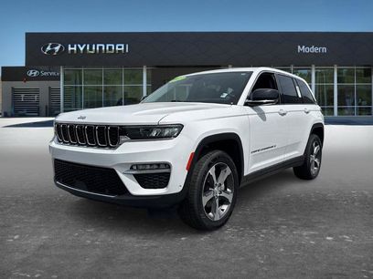 Used 2023 Jeep Grand Cherokee Limited w/ Luxury Tech Group II