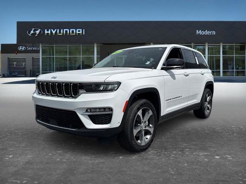 Used 2023 Jeep Grand Cherokee Limited w/ Luxury Tech Group II AWD/4WD image 1