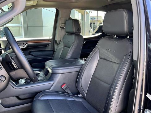 Used 2024 GMC Sierra 1500 Denali AWD/4WD image 25