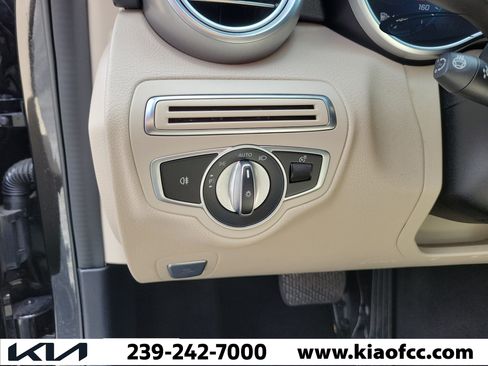Used 2021 Mercedes-Benz C 300 4MATIC Sedan image 24