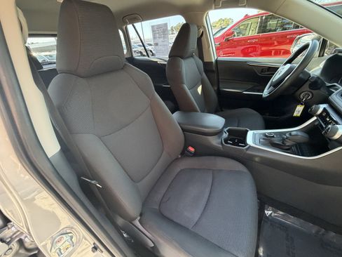 Used 2024 Toyota RAV4 LE image 18