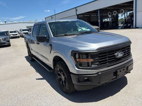 Used 2025 Ford F150 STX w/ Equipment Group 201A FX4 AWD/4WD image 3