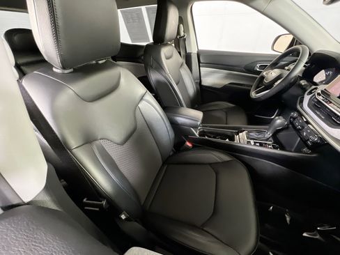 Used 2022 Jeep Compass Latitude image 25