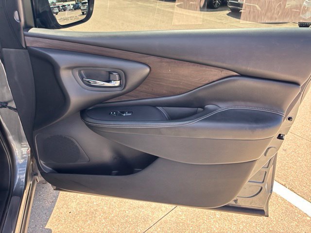 Used 2020 Nissan Murano Platinum w/ Cargo Package FWD image 13