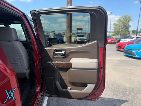 Used 2020 GMC Sierra 1500 SLE w/ SLE Value Package AWD/4WD image 18