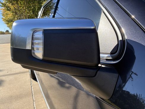 Used 2023 Chevrolet Silverado 1500 High Country w/ High Country Premium Package image 4