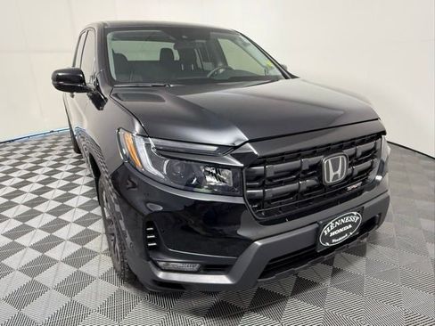 Used 2025 Honda Ridgeline Sport image 8
