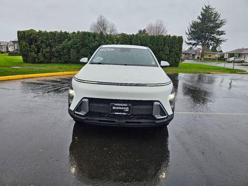 Used 2024 Hyundai Kona SE image 5