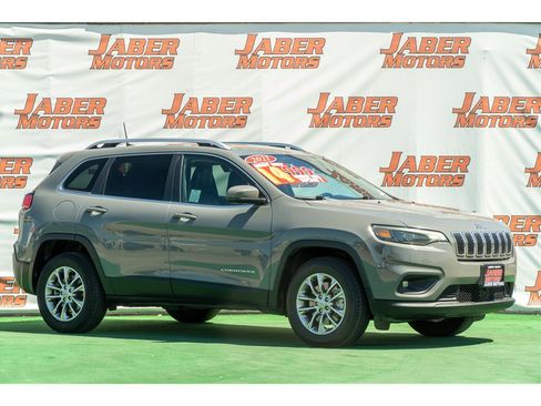 Used 2021 Jeep Cherokee Latitude Lux w/ Mopar Interior Package AWD/4WD image 1