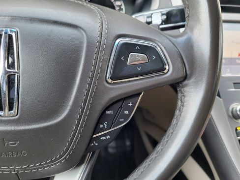 Used 2020 Lincoln MKZ w/ Convenience Package image 8