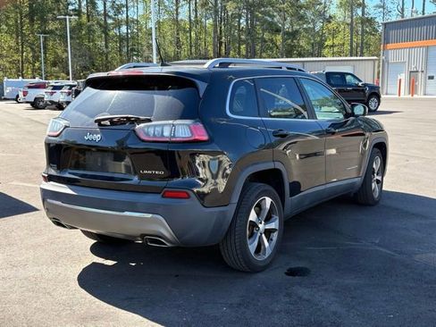 Used 2019 Jeep Cherokee Limited image 5
