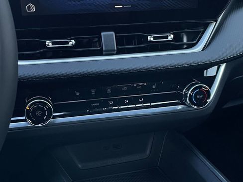 New 2026 Chevrolet Equinox LT image 19