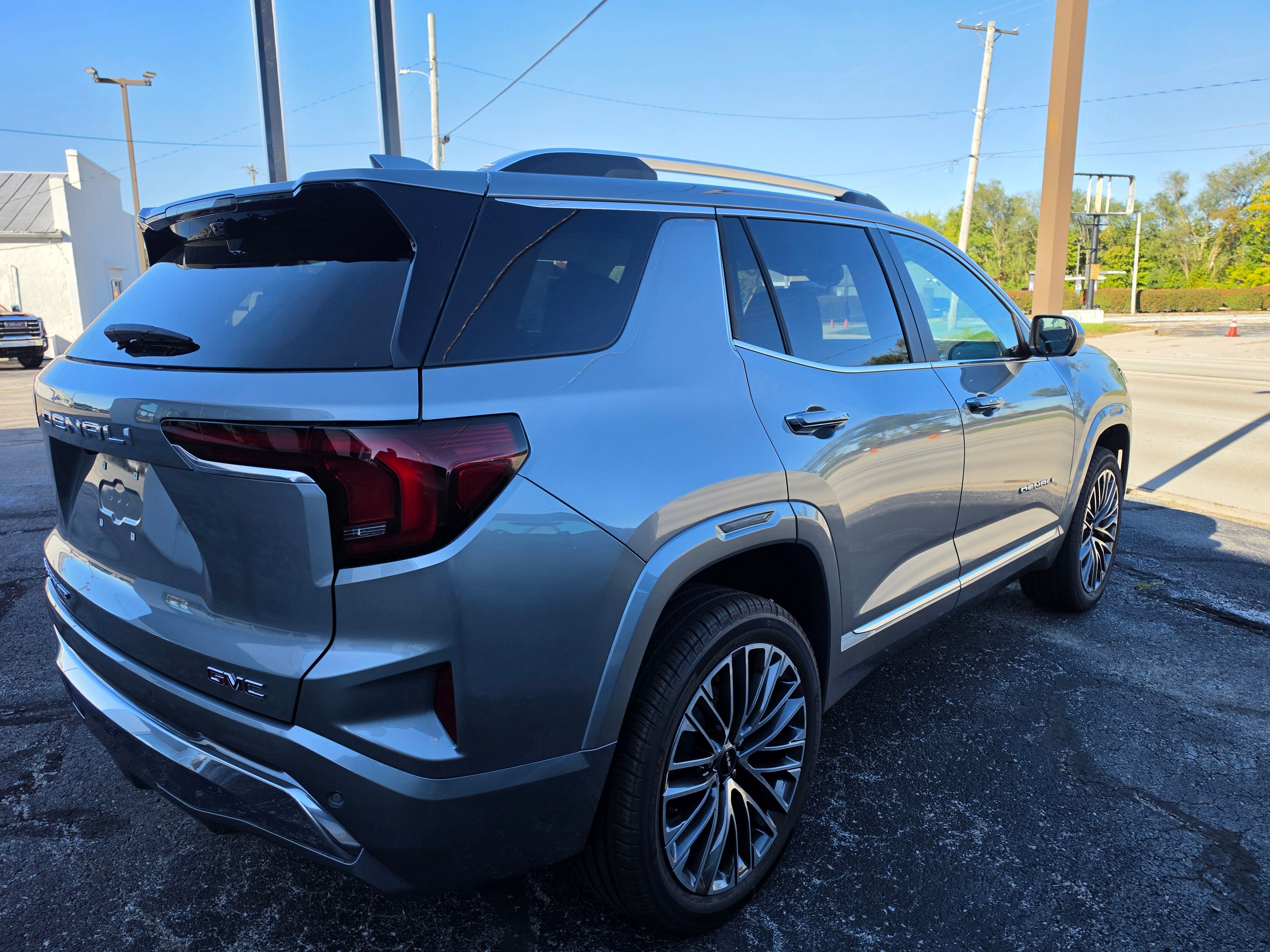 New 2027 GMC Terrain Denali AWD/4WD image 4