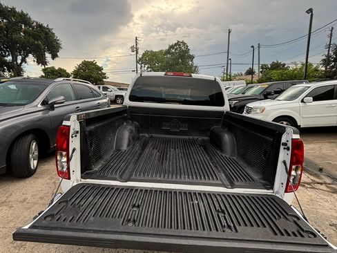Used 2012 Nissan Frontier SV RWD image 7