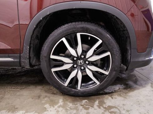 Used 2022 Honda Pilot Touring image 11