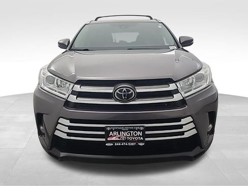 Used 2019 Toyota Highlander XLE image 9