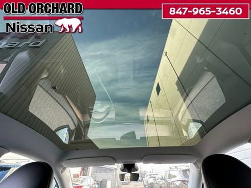 Used 2024 Tesla Model Y Long Range AWD/4WD image 14