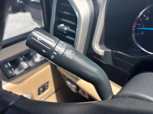 Used 2020 Ford F250 Lariat w/ Lariat Ultimate Package AWD/4WD image 51