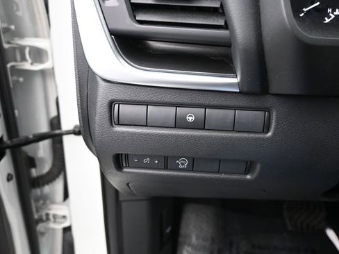 Used 2023 Nissan Rogue SV image 22