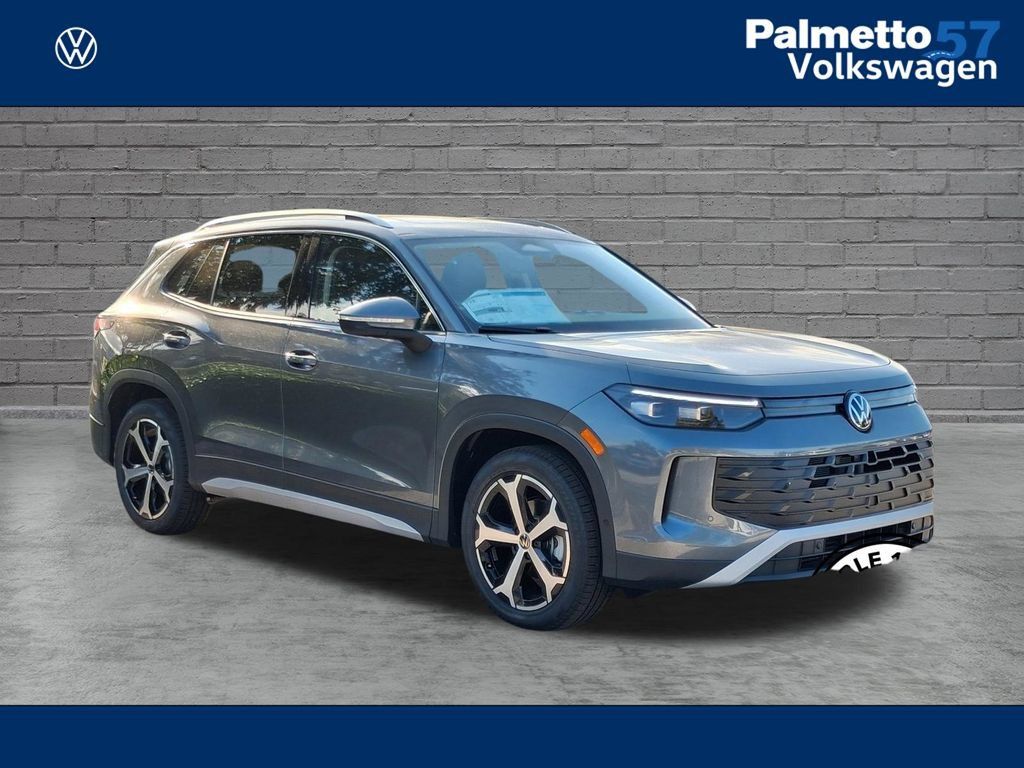 New 2026 Volkswagen Tiguan SE FWD image 1