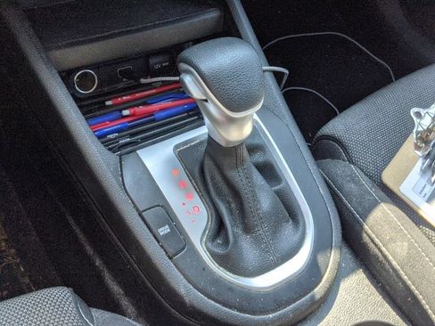 Certified 2023 Kia Forte LXS w/ LXS Technology Package FWD image 18