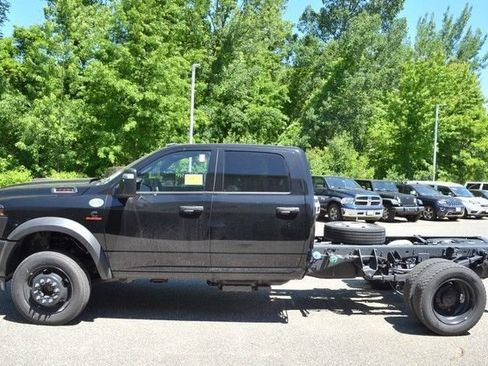 New 2026 RAM 5500 Tradesman AWD/4WD image 5