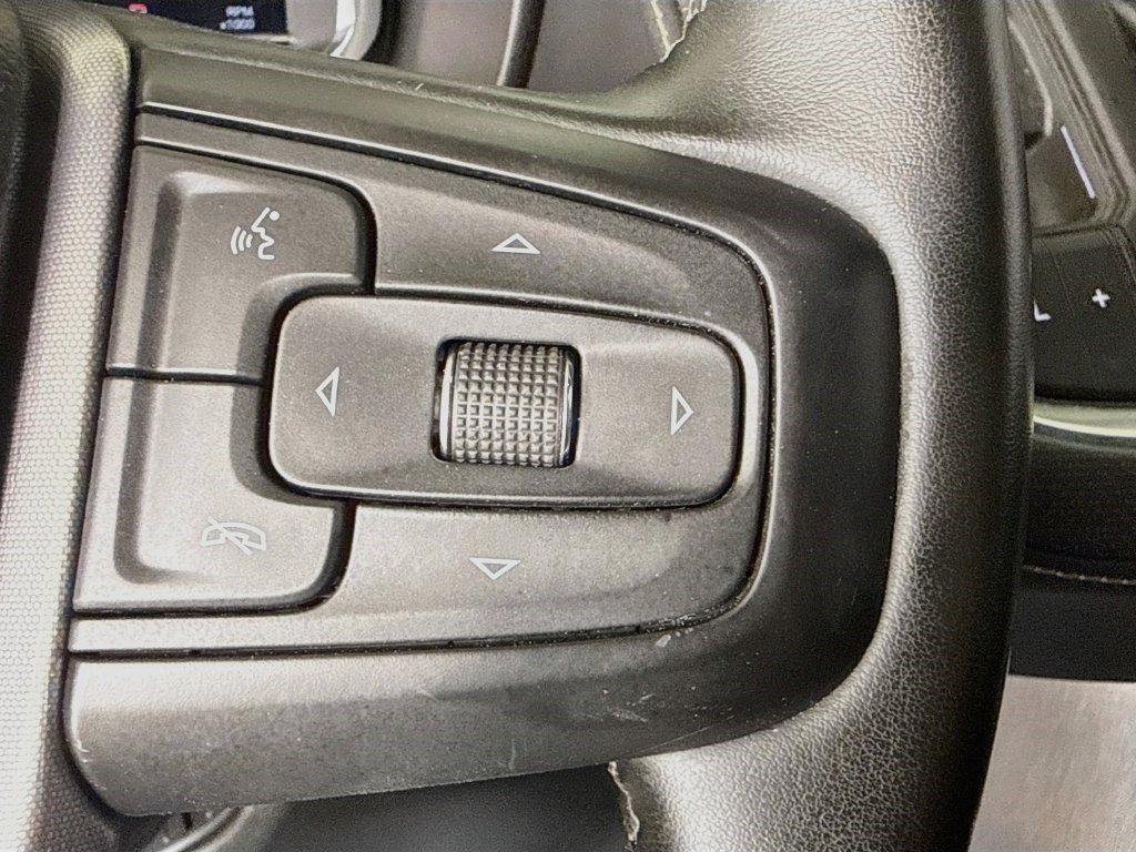 Used 2024 GMC Yukon SLT RWD image 14