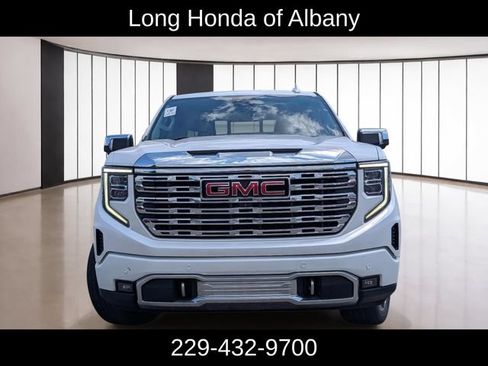 Used 2023 GMC Sierra 1500 Denali w/ Denali Reserve Package AWD/4WD image 2