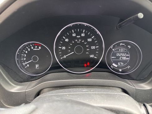 Used 2018 Honda HR-V LX image 8