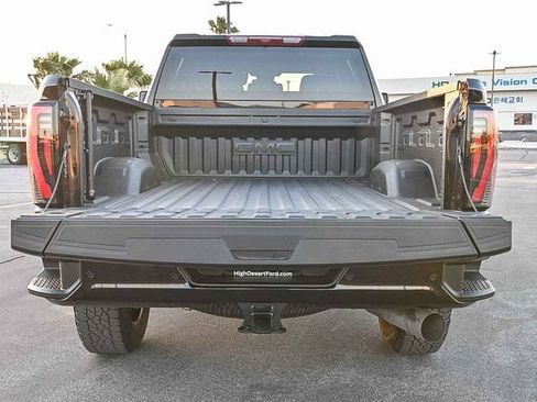 Used 2025 GMC Sierra 2500 AT4 AWD/4WD image 31